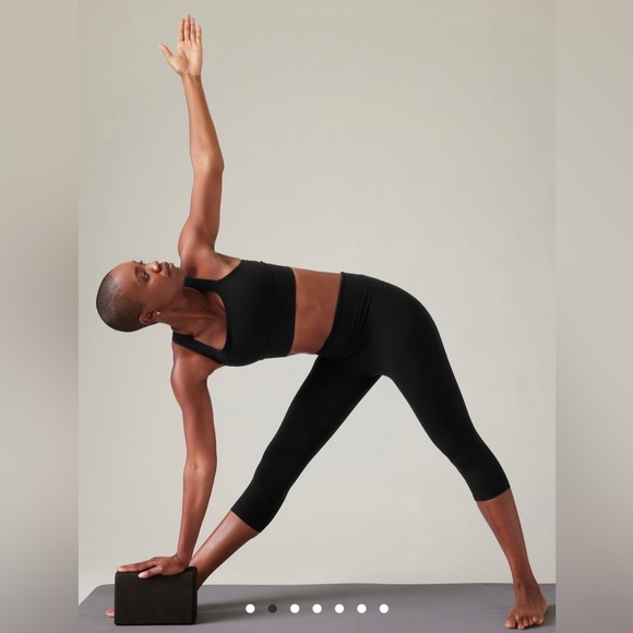 Athleta Ultra High Rise Elation Capri // black - Picture 2 of 10